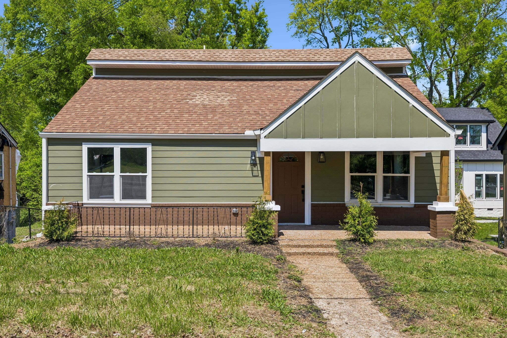 2402 Buchanan St