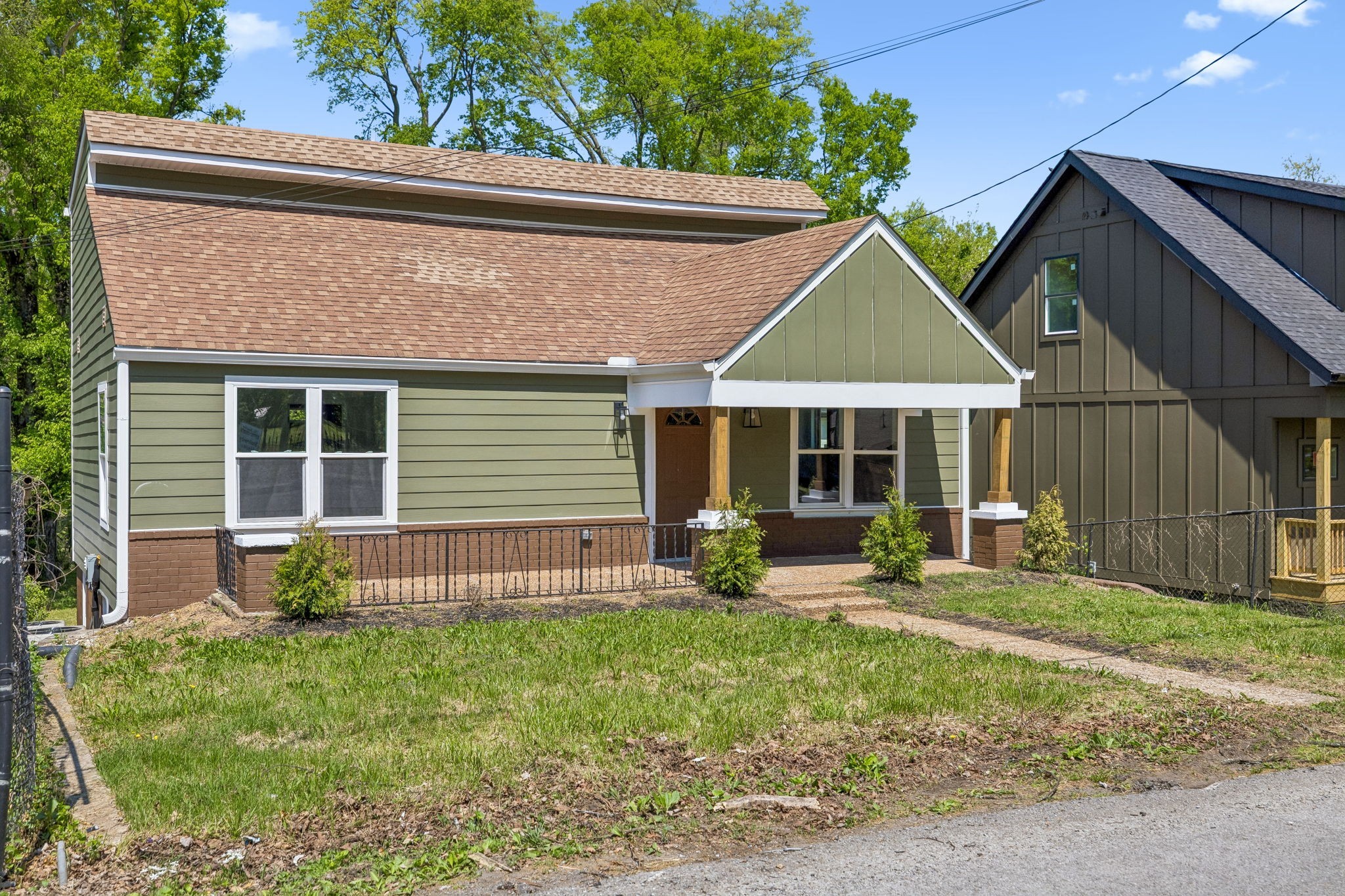 2402 Buchanan St