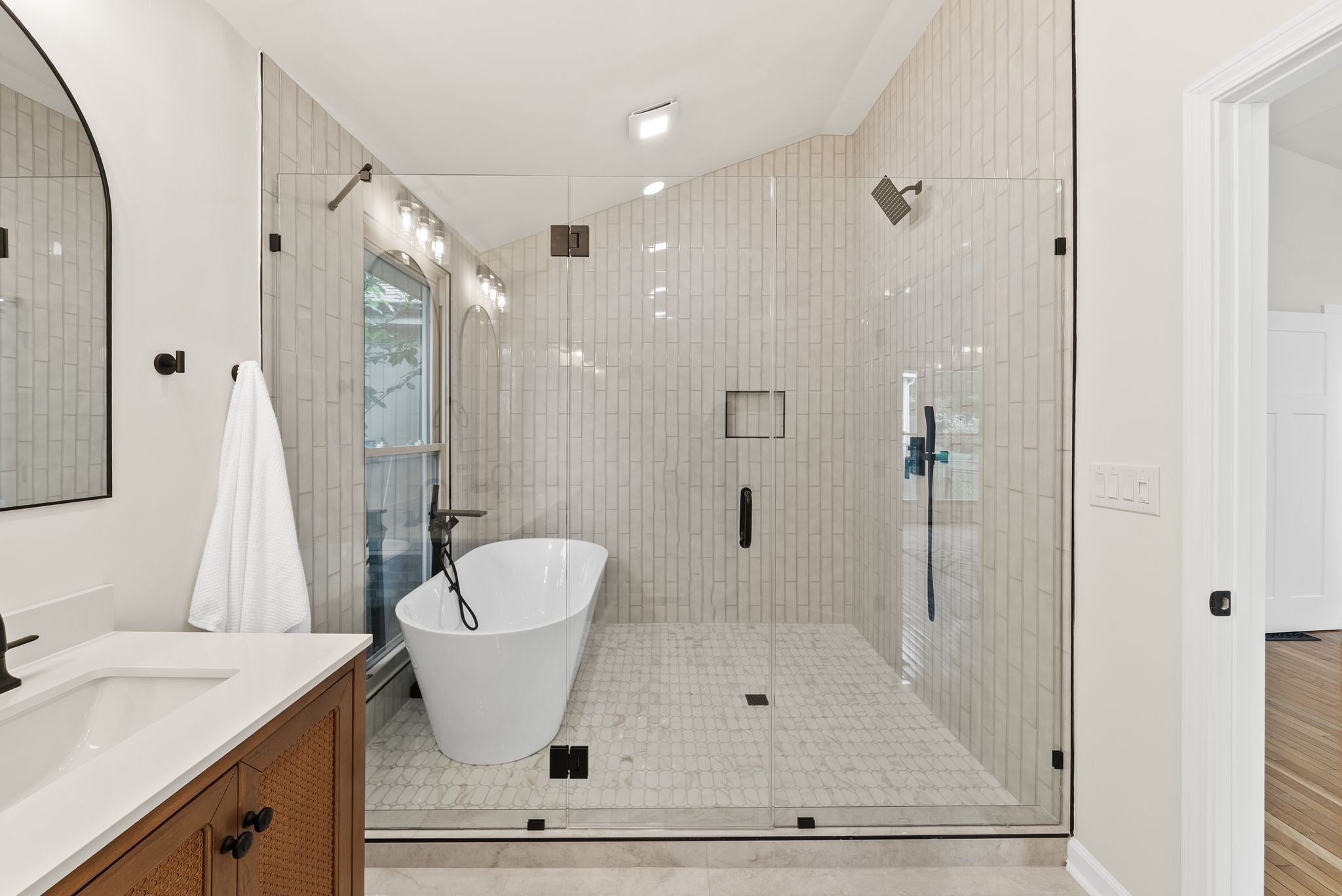 1301 Rivermont Dr