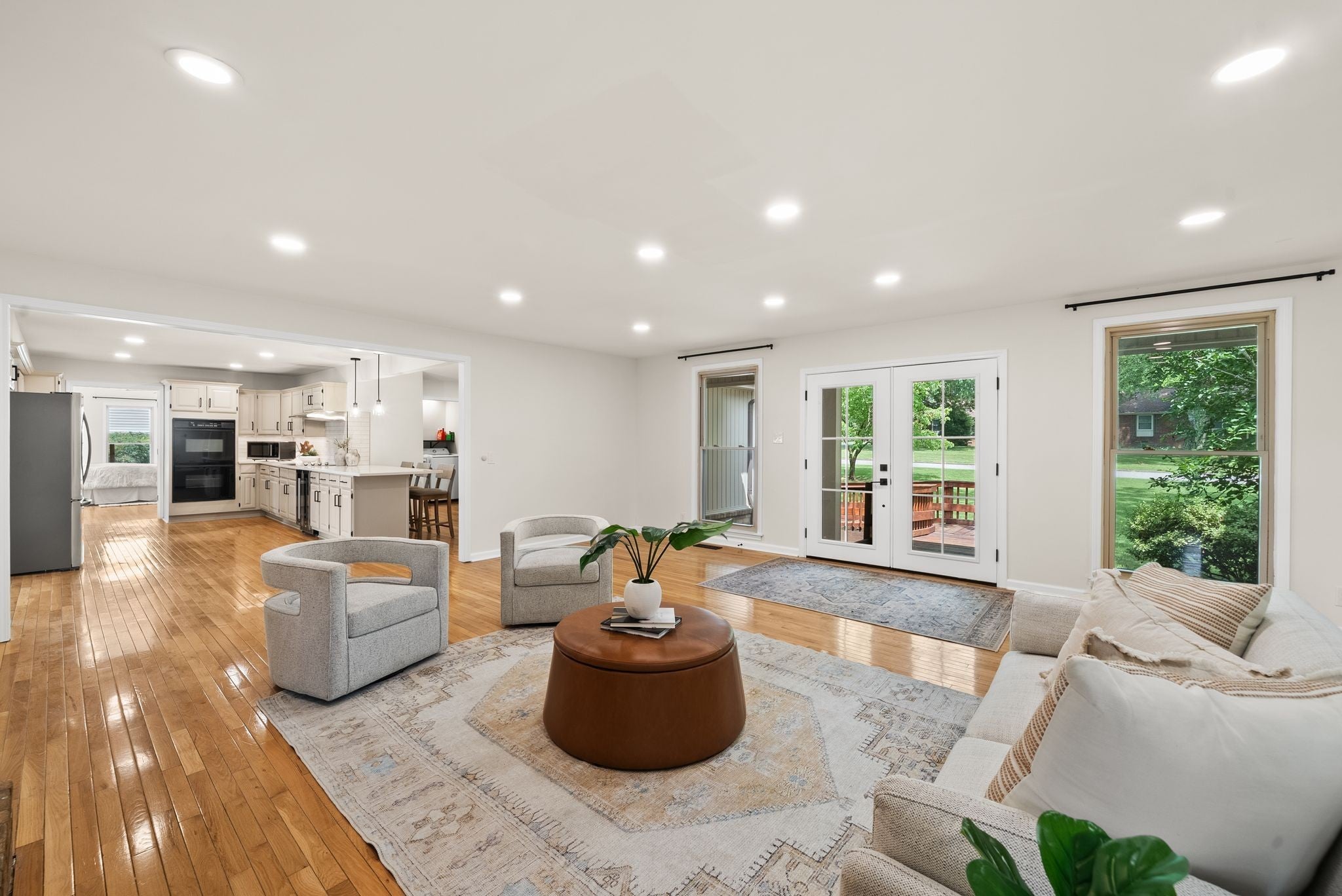 1301 Rivermont Dr
