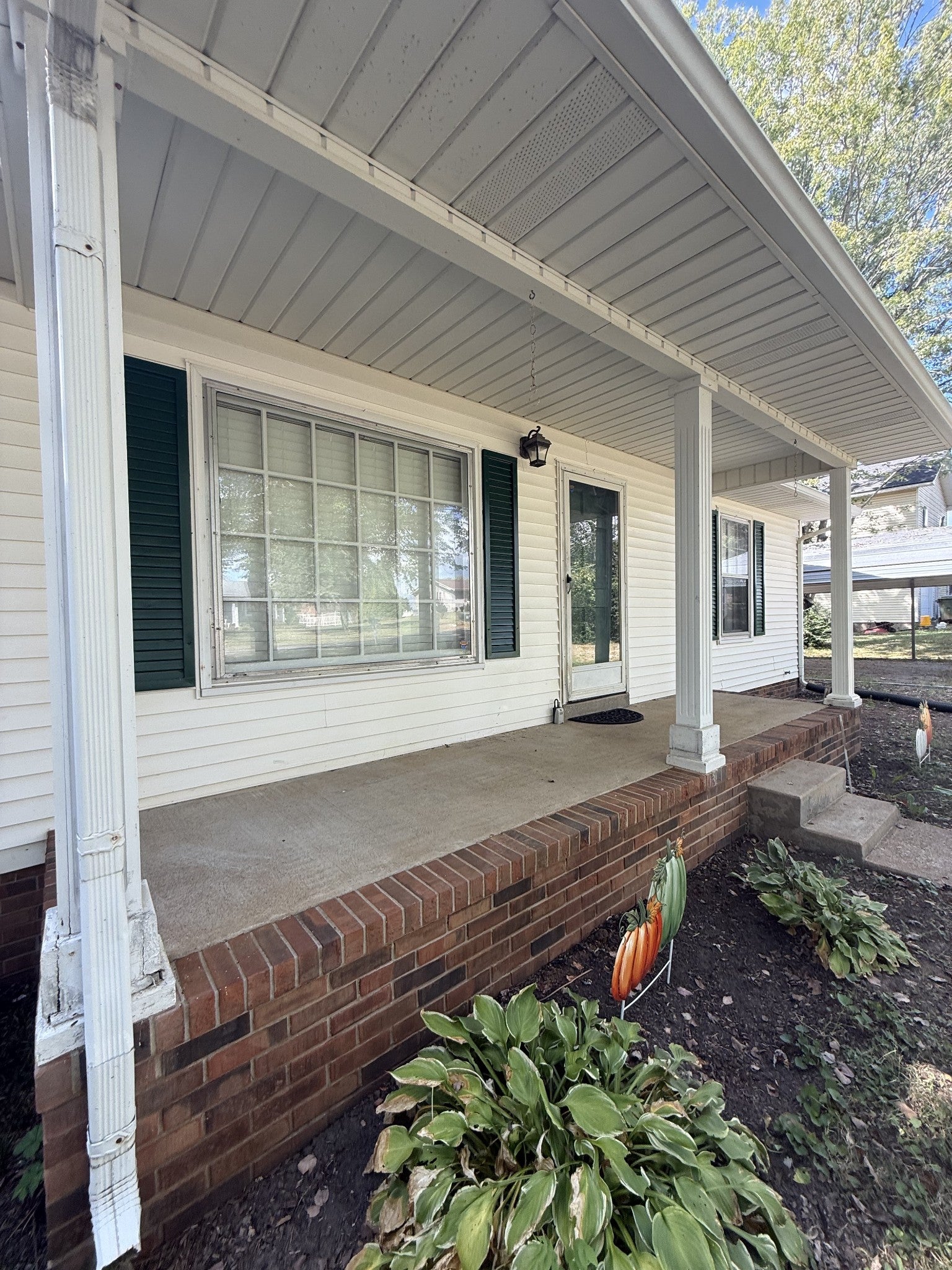 601 Herb Dr