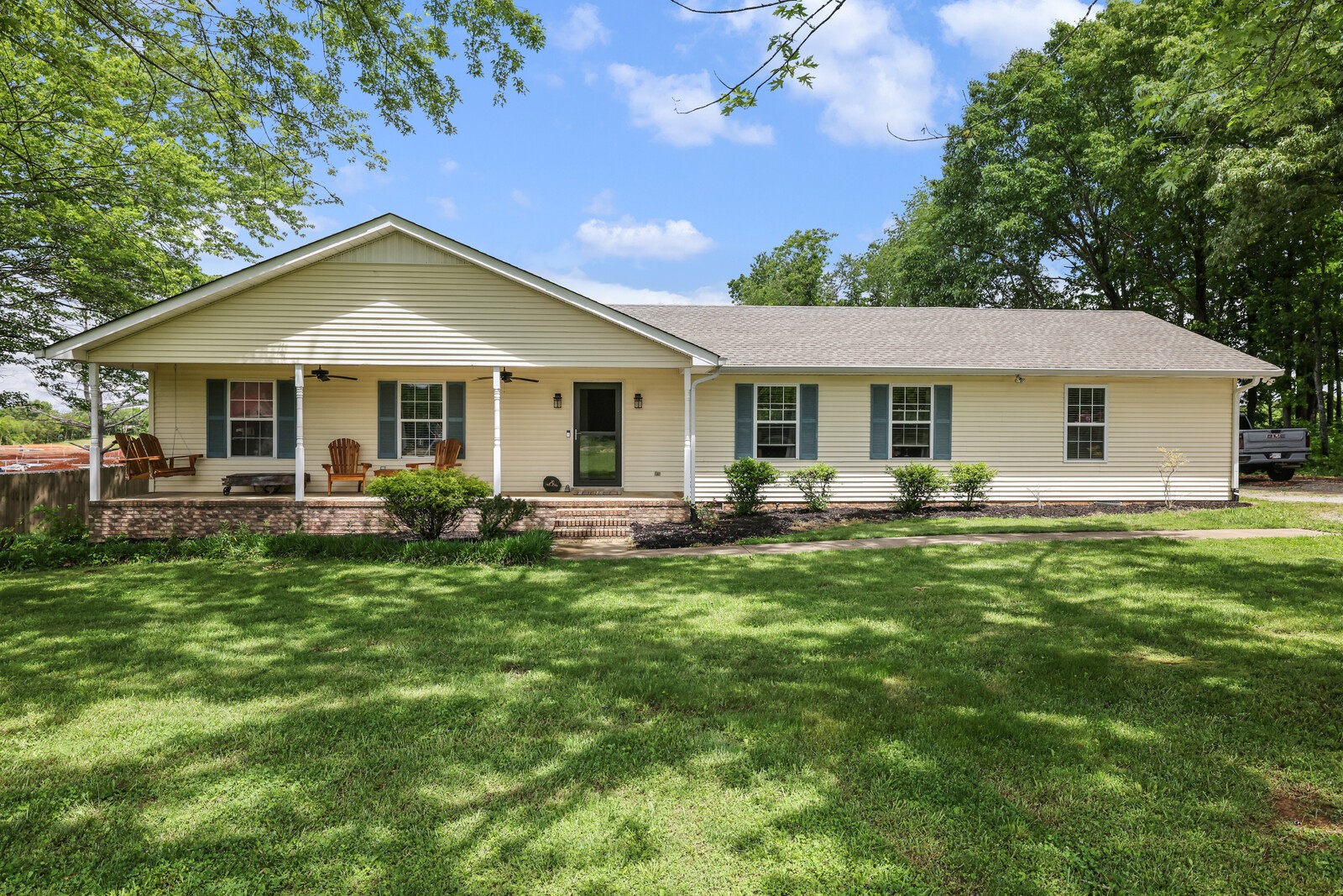 335 Jim Courtney Rd