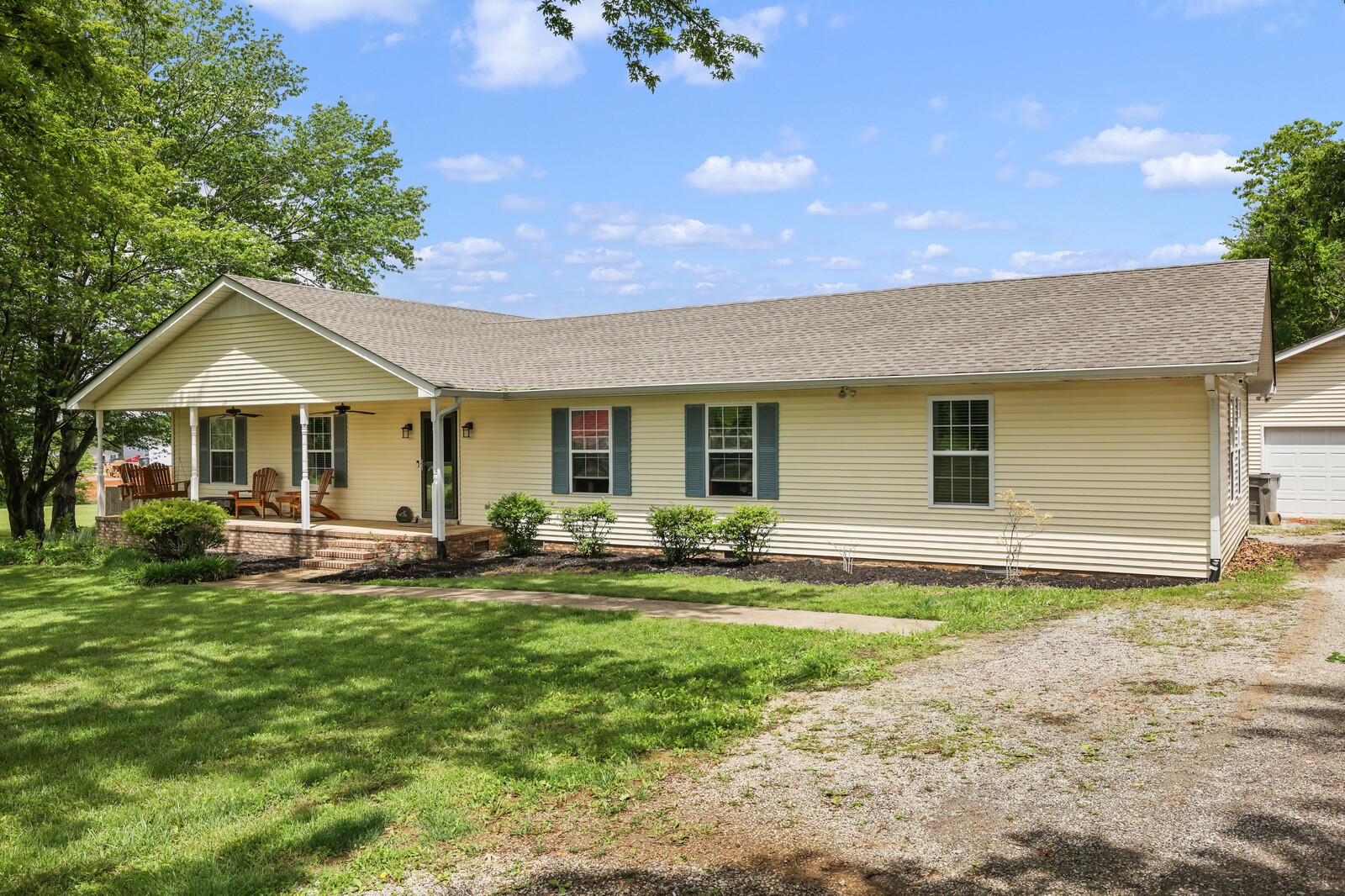 335 Jim Courtney Rd