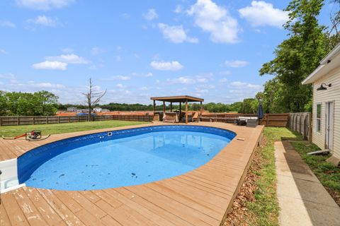 335 Jim Courtney Rd Portland TN 37148