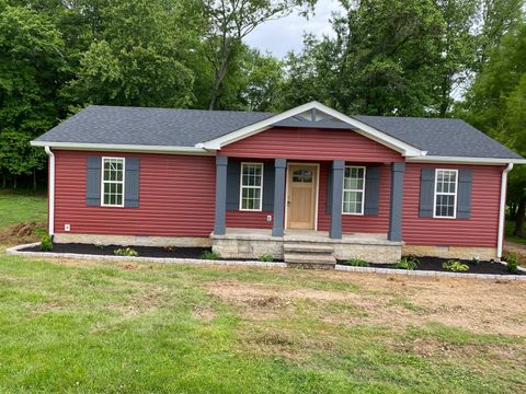 42 Buck Ln Lafayette TN 37083