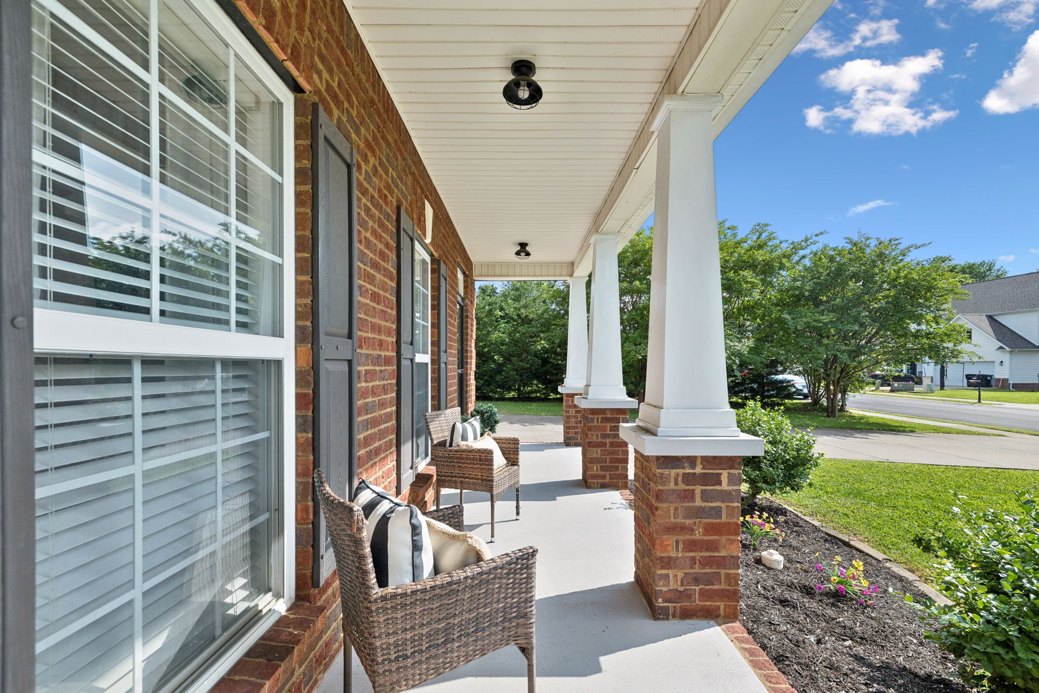 5239 Starnes Dr