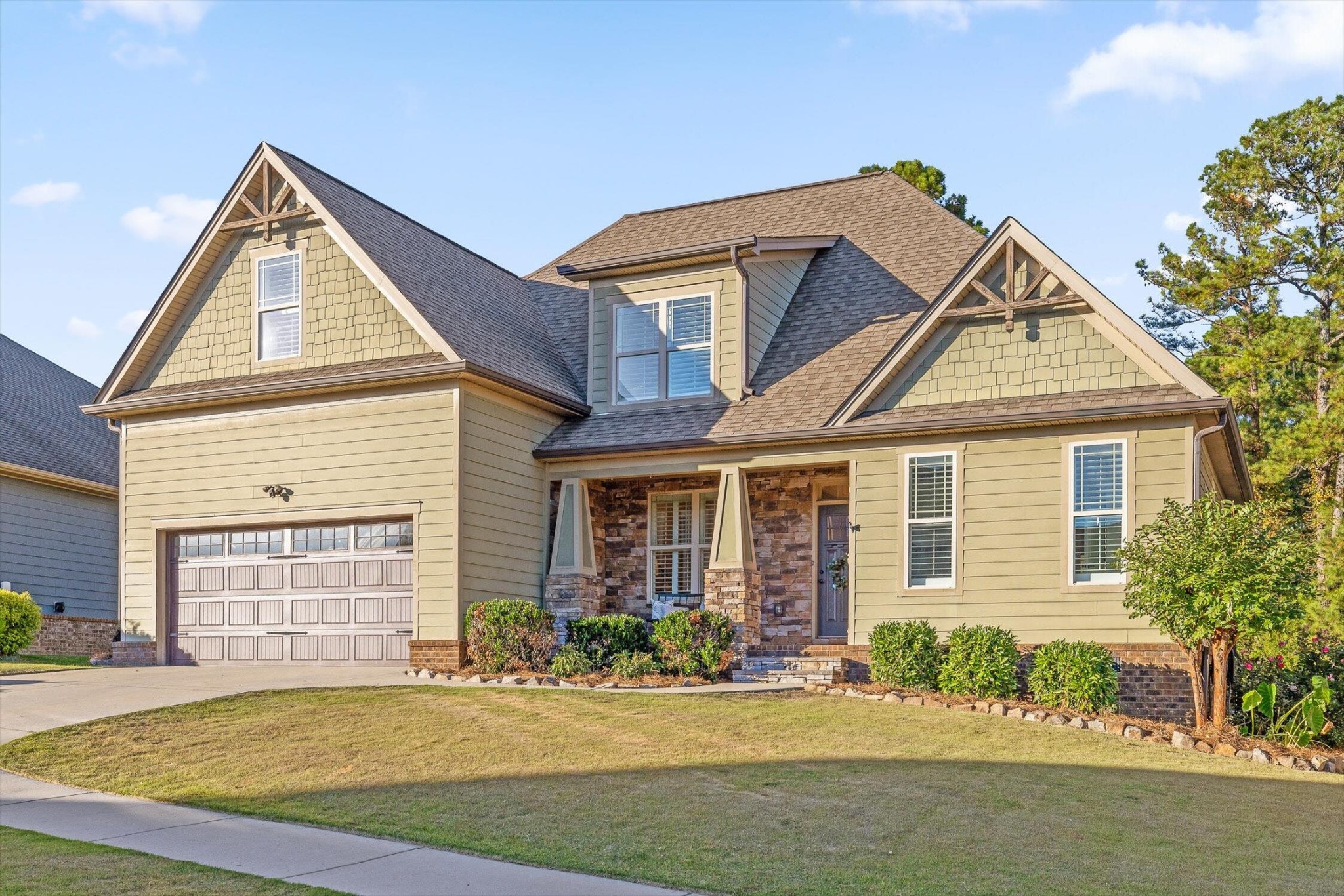 9537 Rookwood Circle