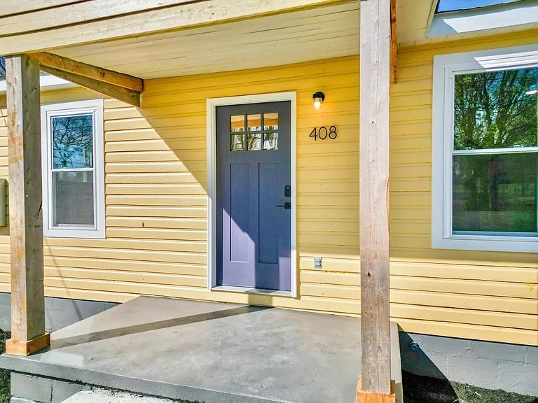 Columbia, Tennessee 38401, United States, 2 Bedrooms Bedrooms, ,1 BathroomBathrooms,Residential,Active,105793