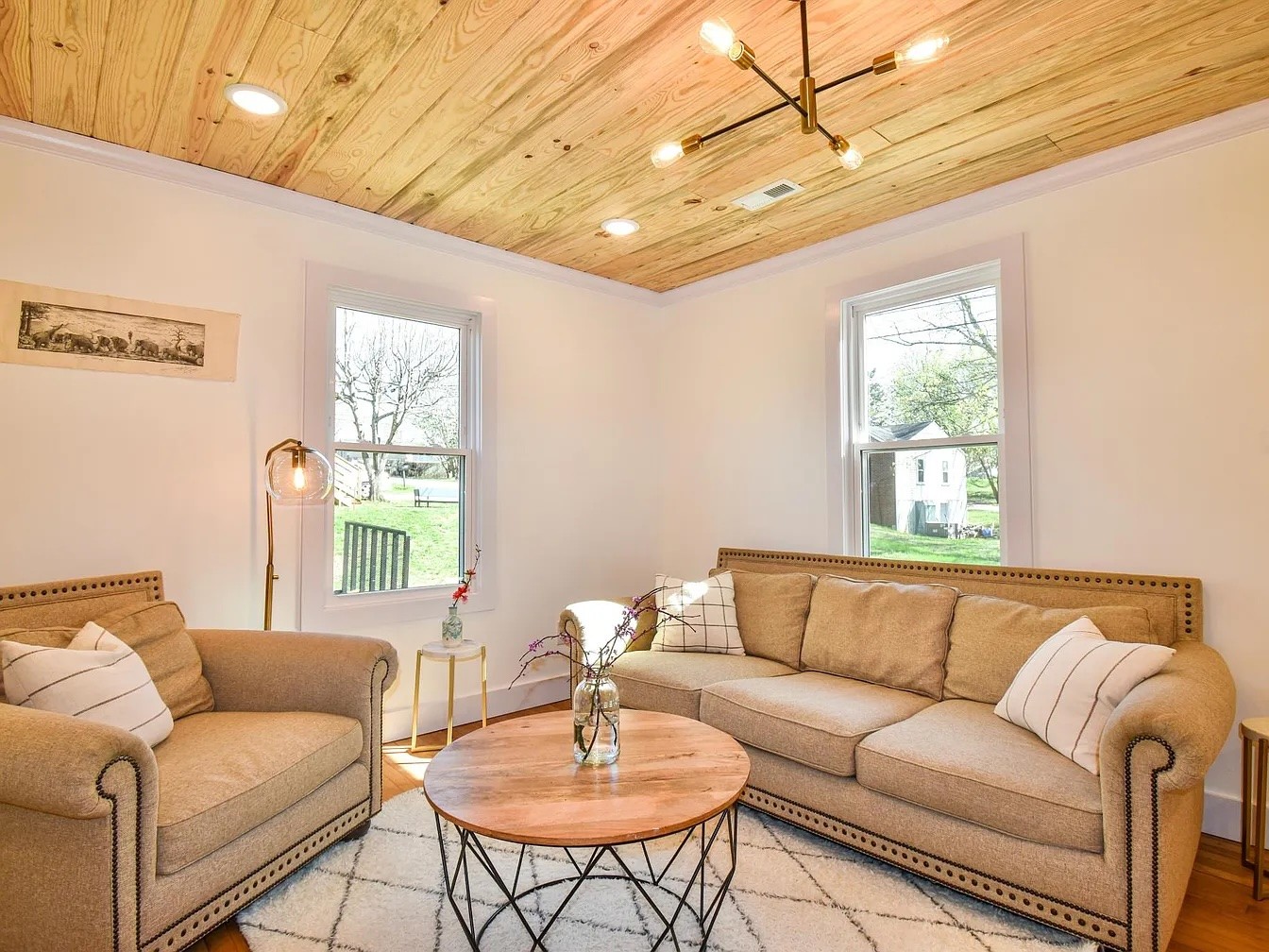 Columbia, Tennessee 38401, United States, 2 Bedrooms Bedrooms, ,1 BathroomBathrooms,Residential,Active,105793