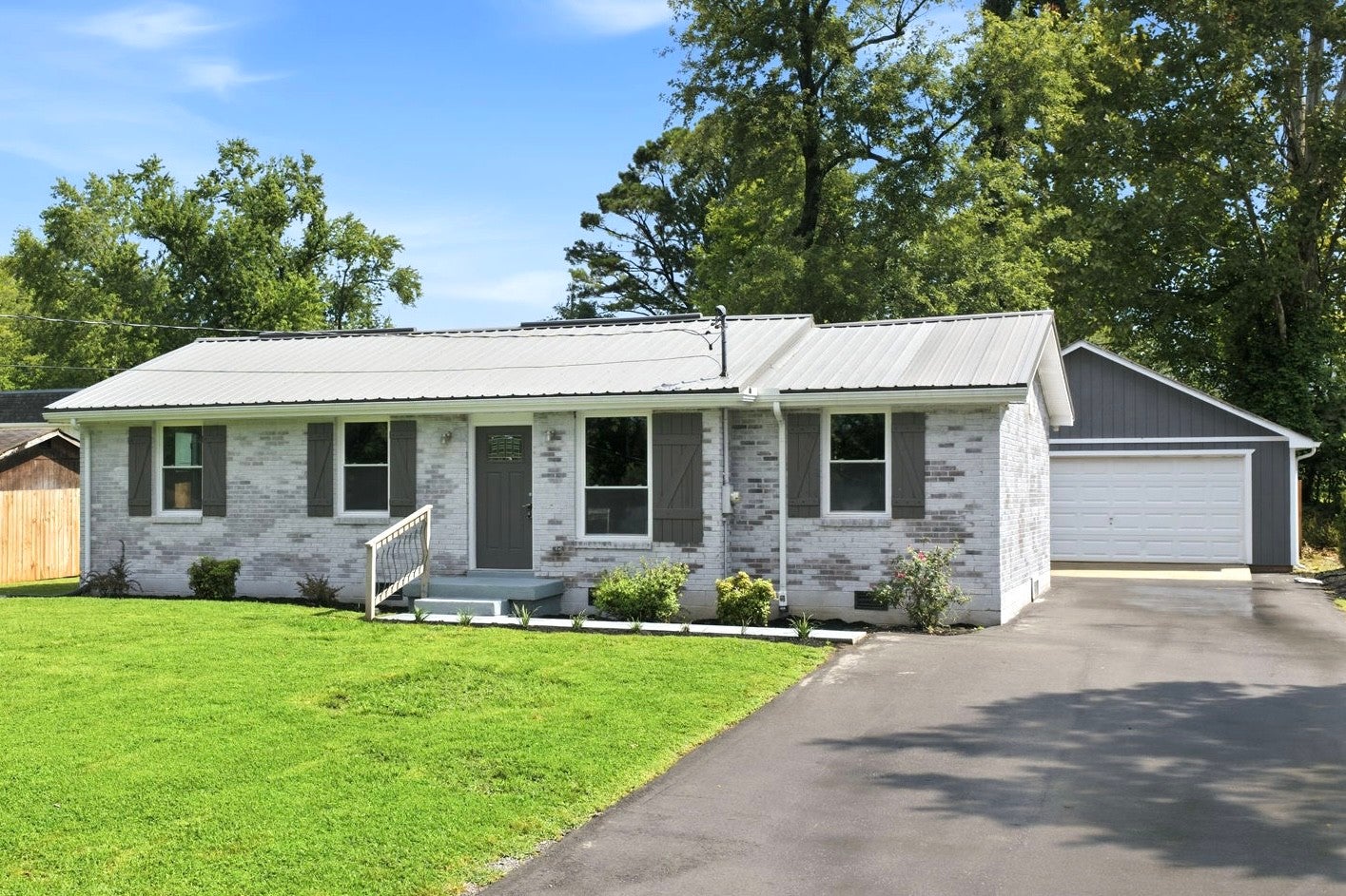 1005 Bettie Dr