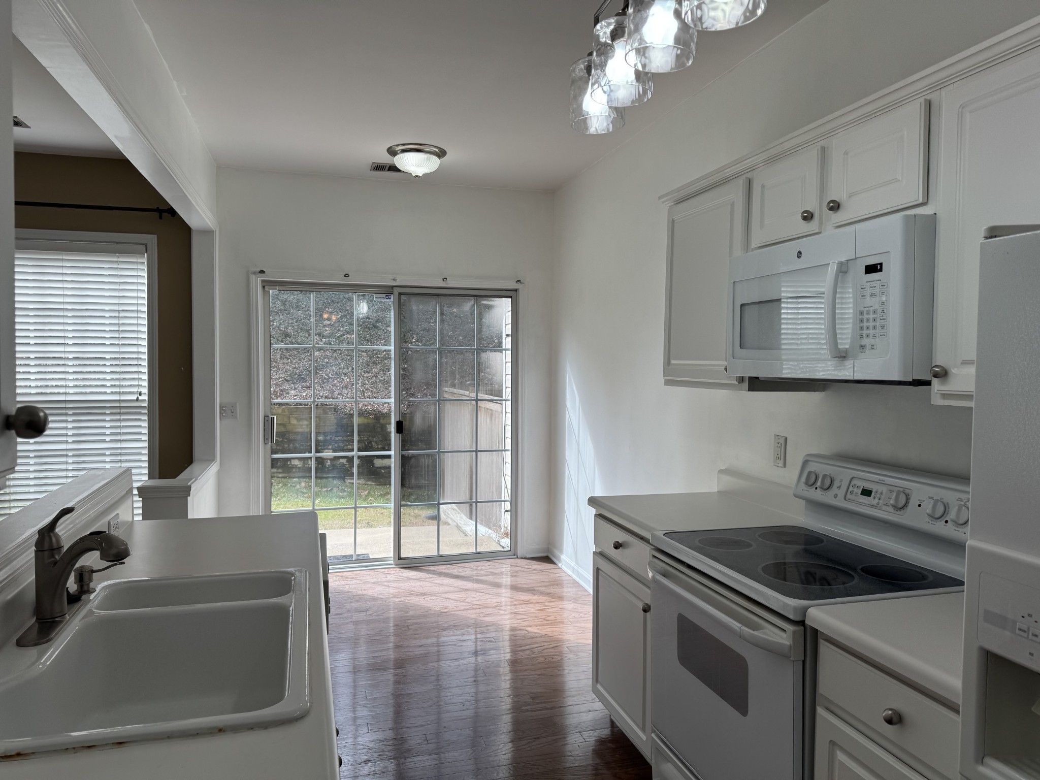 601 Old Hickory Blvd 12