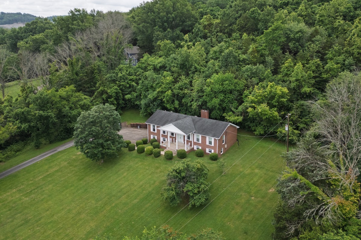 6908 River Road Pike