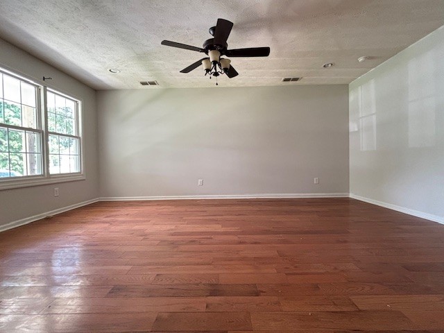 330 Oakwood Rd