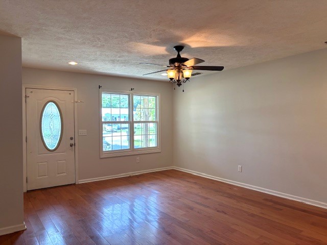 330 Oakwood Rd