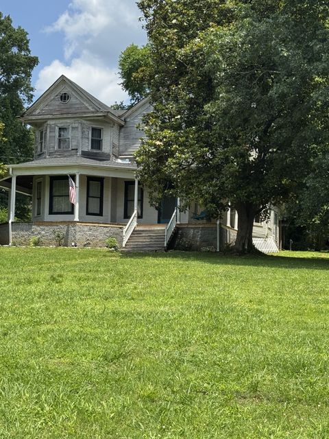 403 Vine St S Wartrace TN 37183