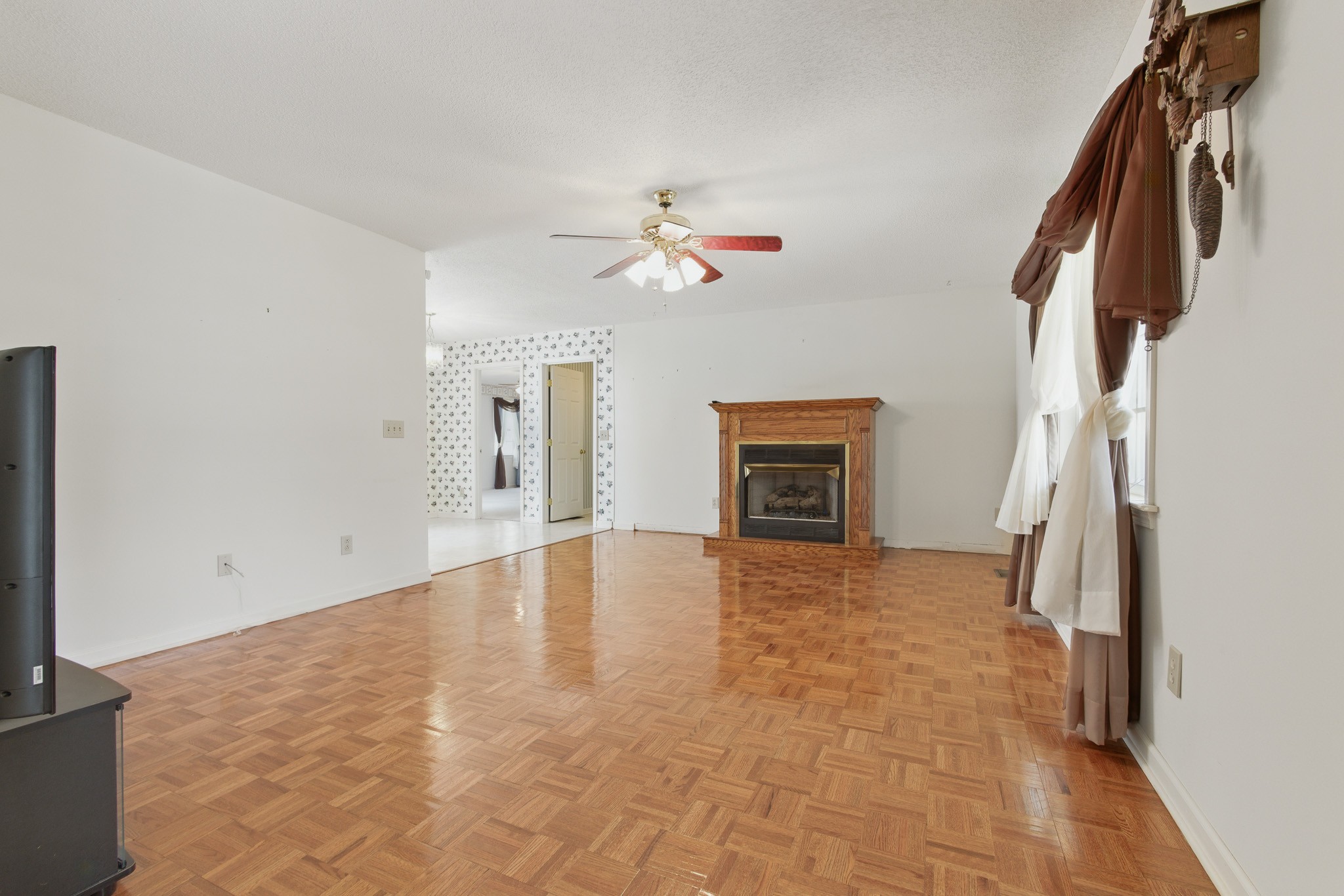 199 Oak Hills Dr