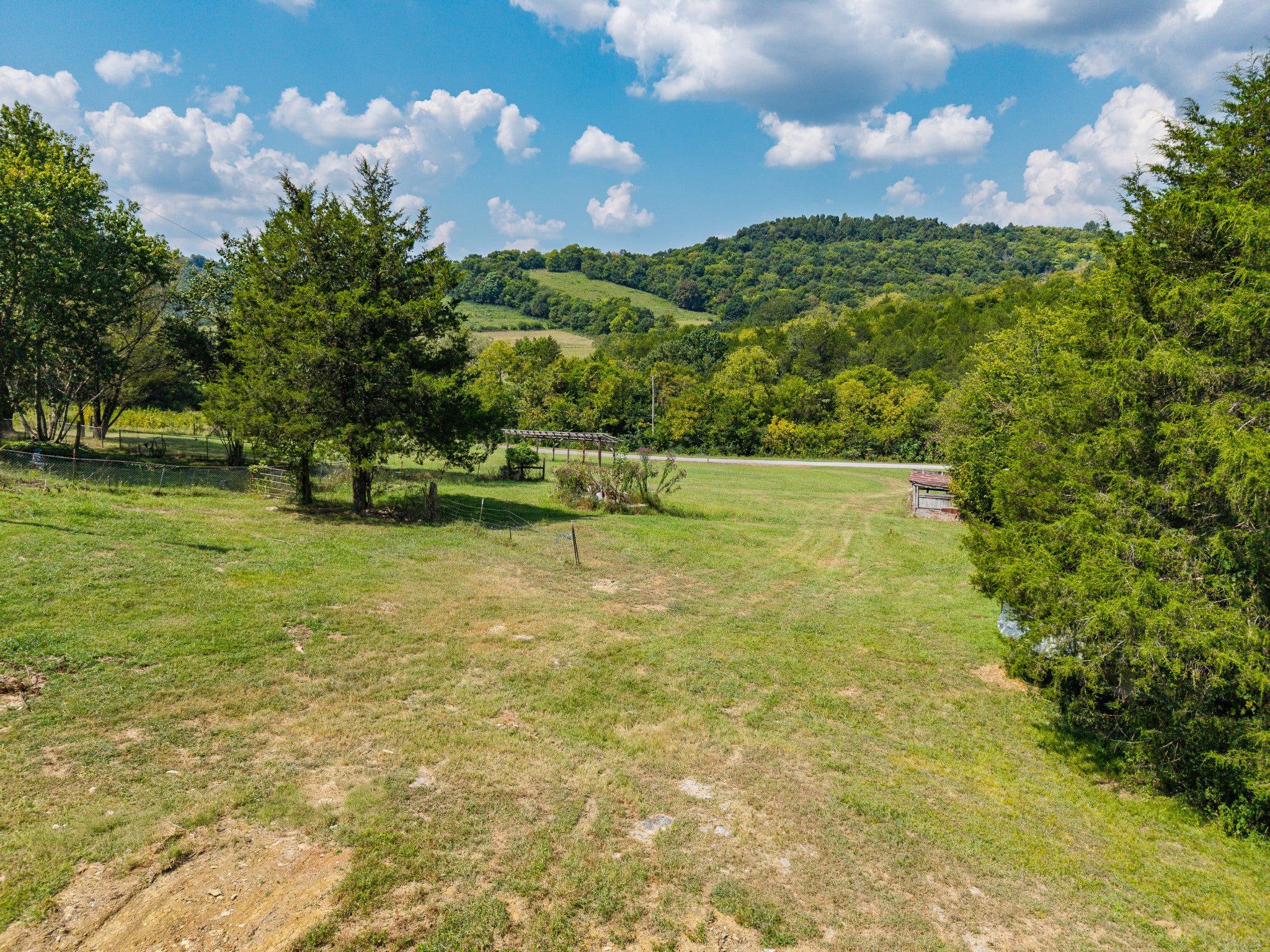 207 Wells Hollow Rd