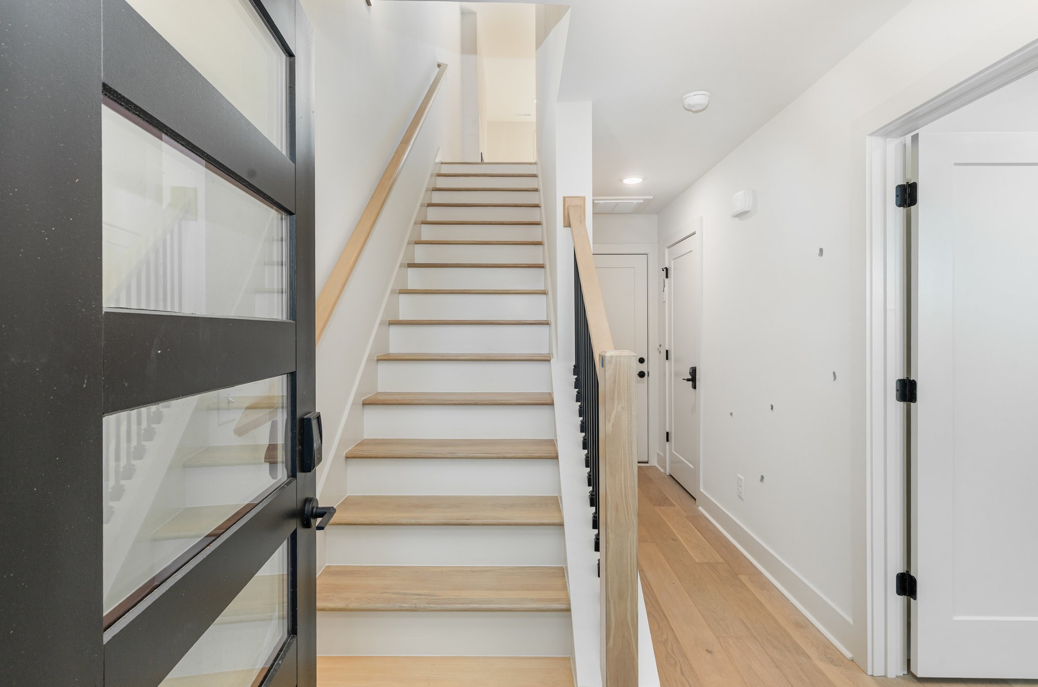 546F Rosedale Ave 20