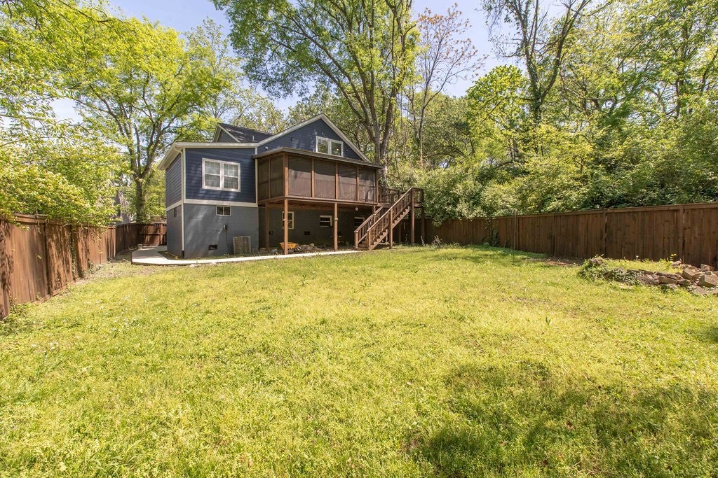 5-bed listing at 1021 College Ave, Nashville