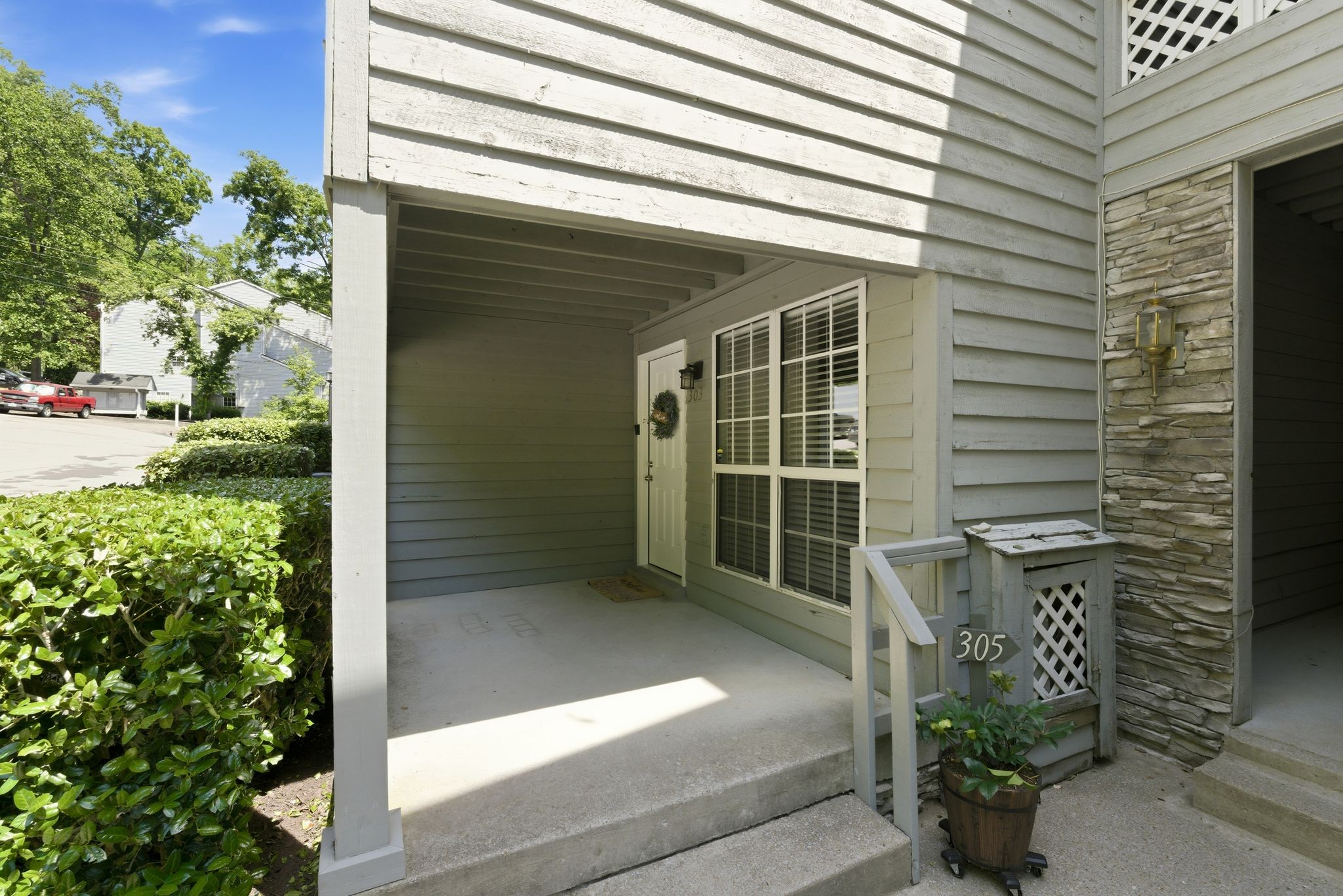 303 Post Creek Rd