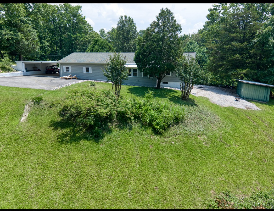 346 Luna Ln