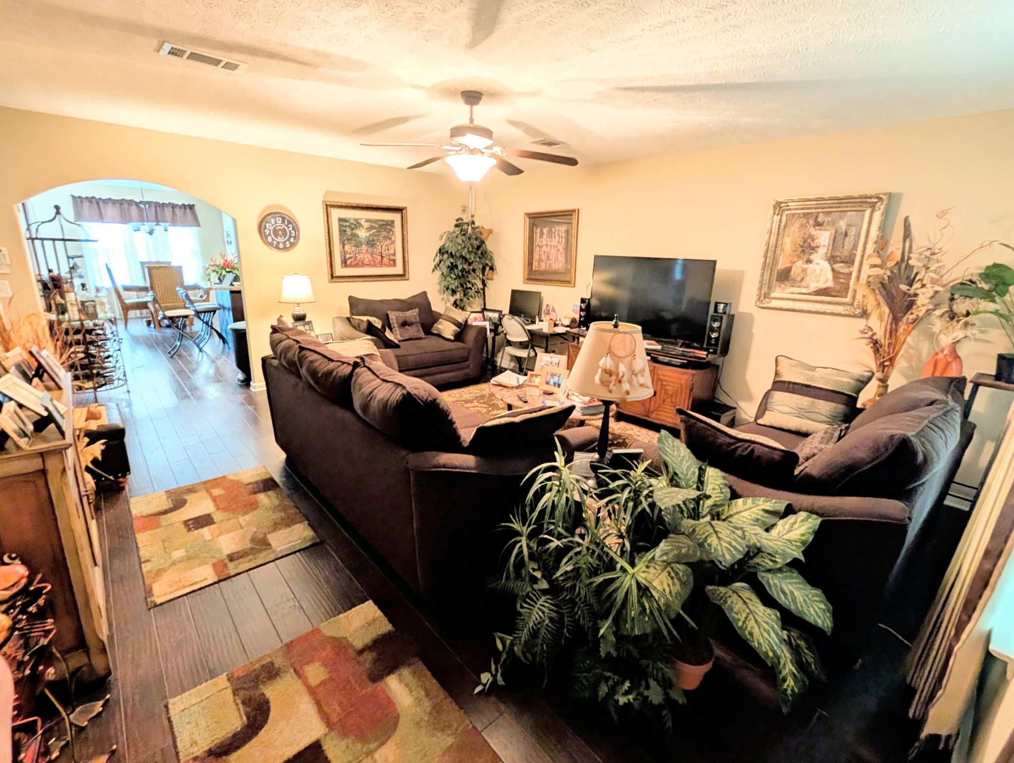 1148 Shire Dr