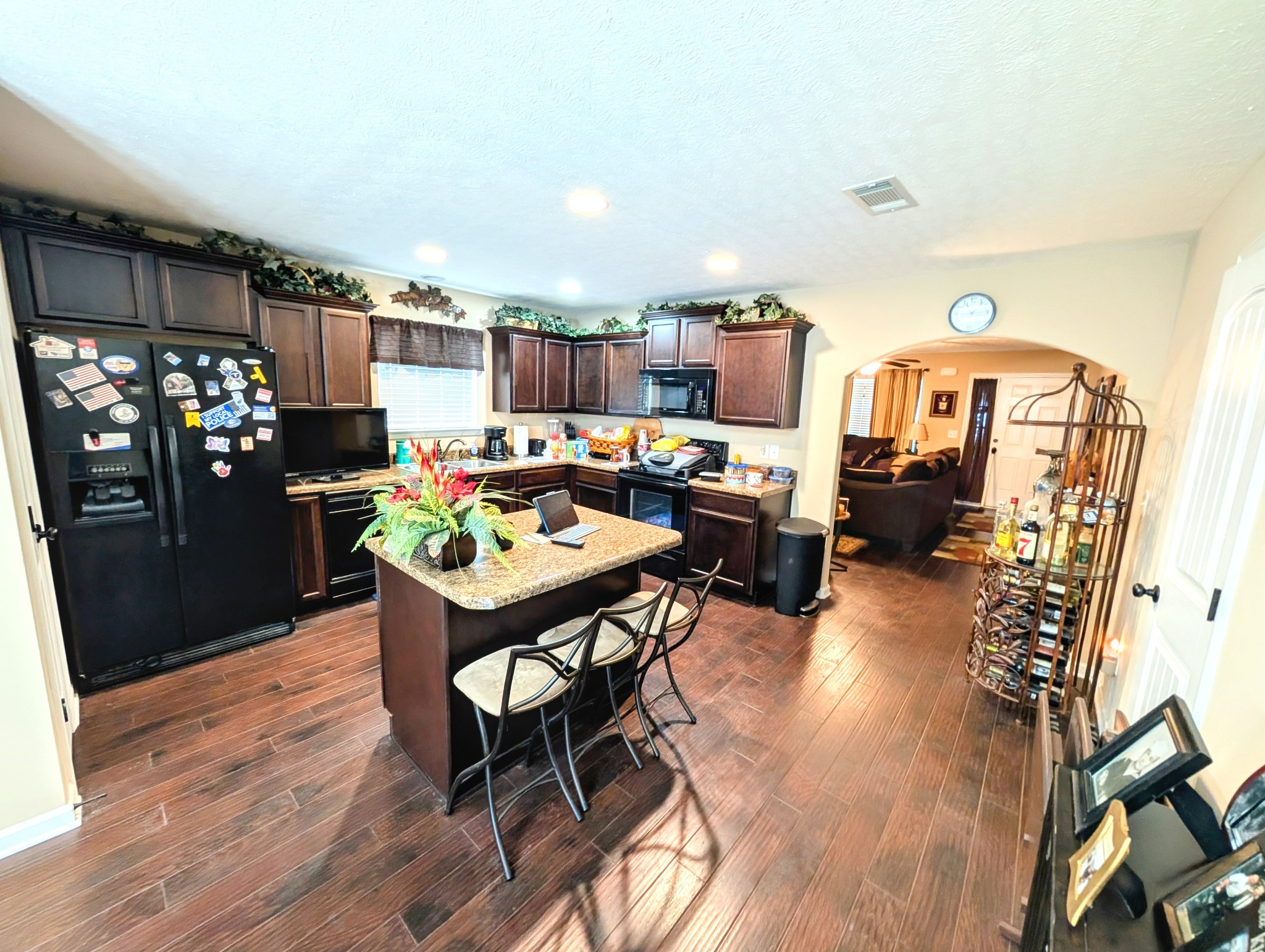 1148 Shire Dr
