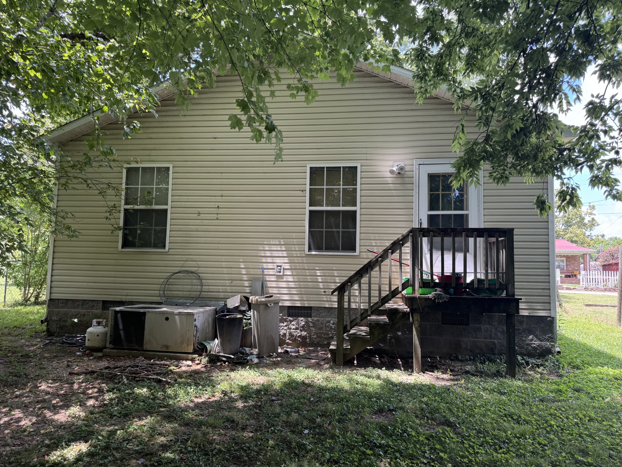 709 Mill St