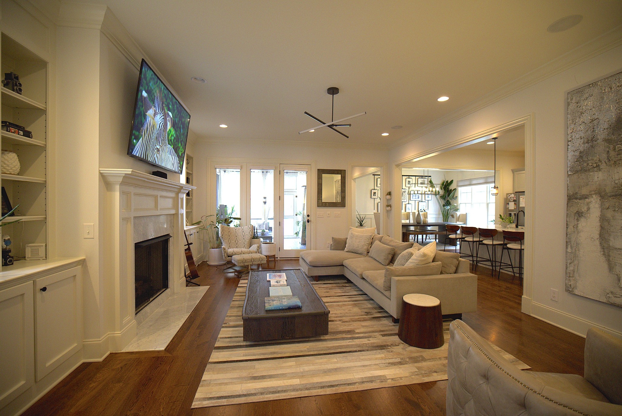 2011B Galbraith Dr