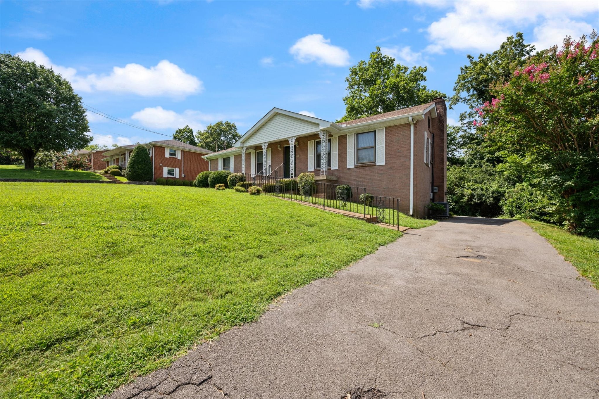 502 Harding Pl