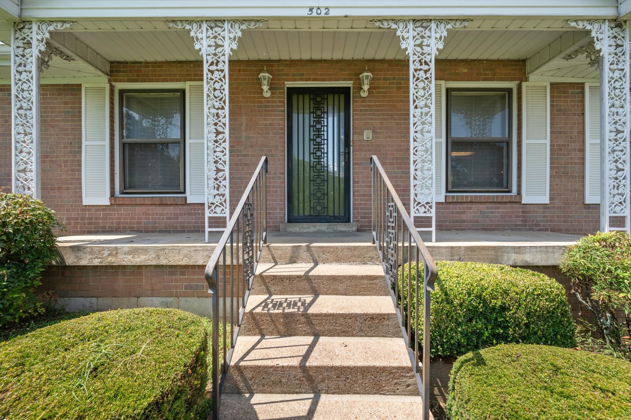 502 Harding Pl