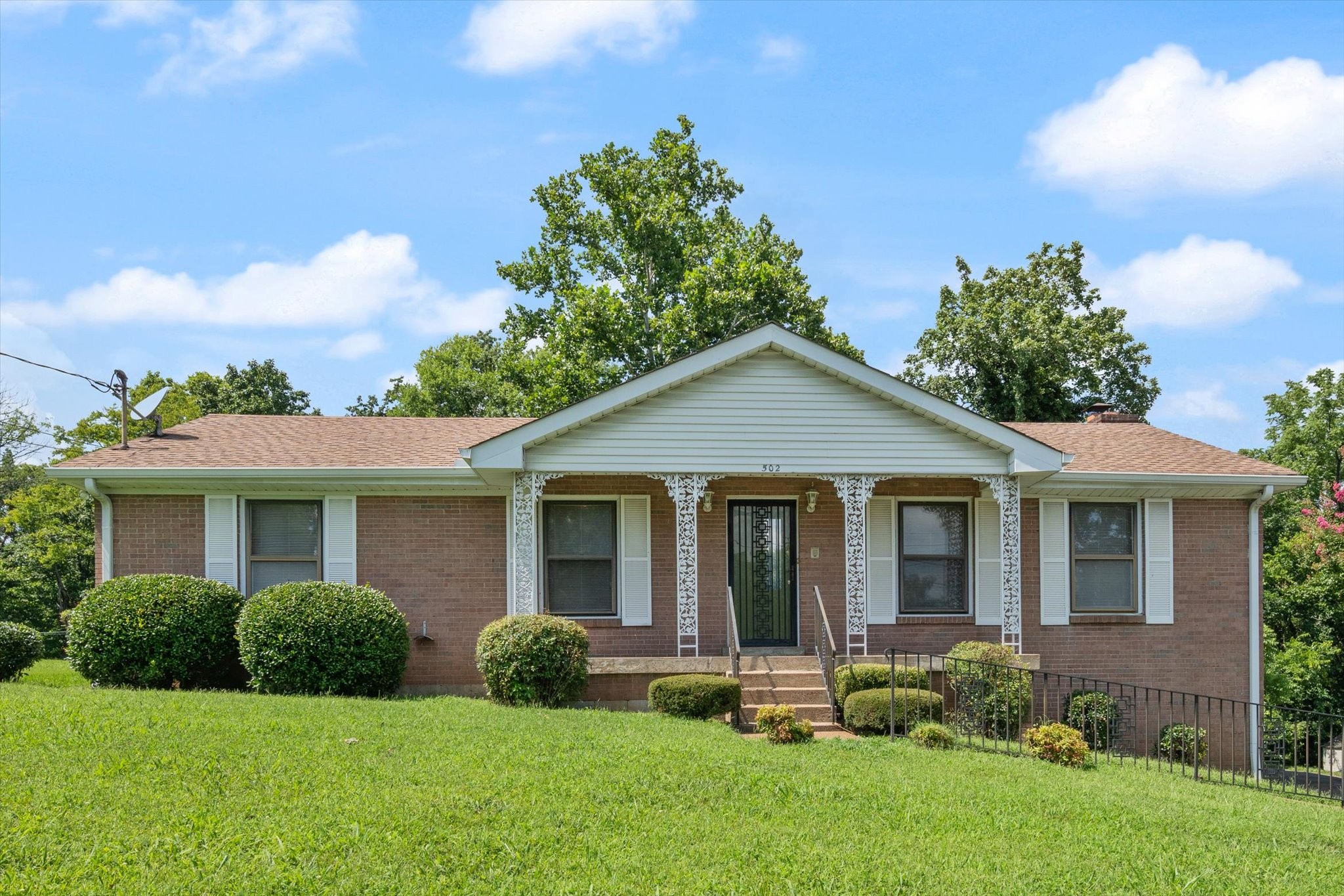 502 Harding Pl