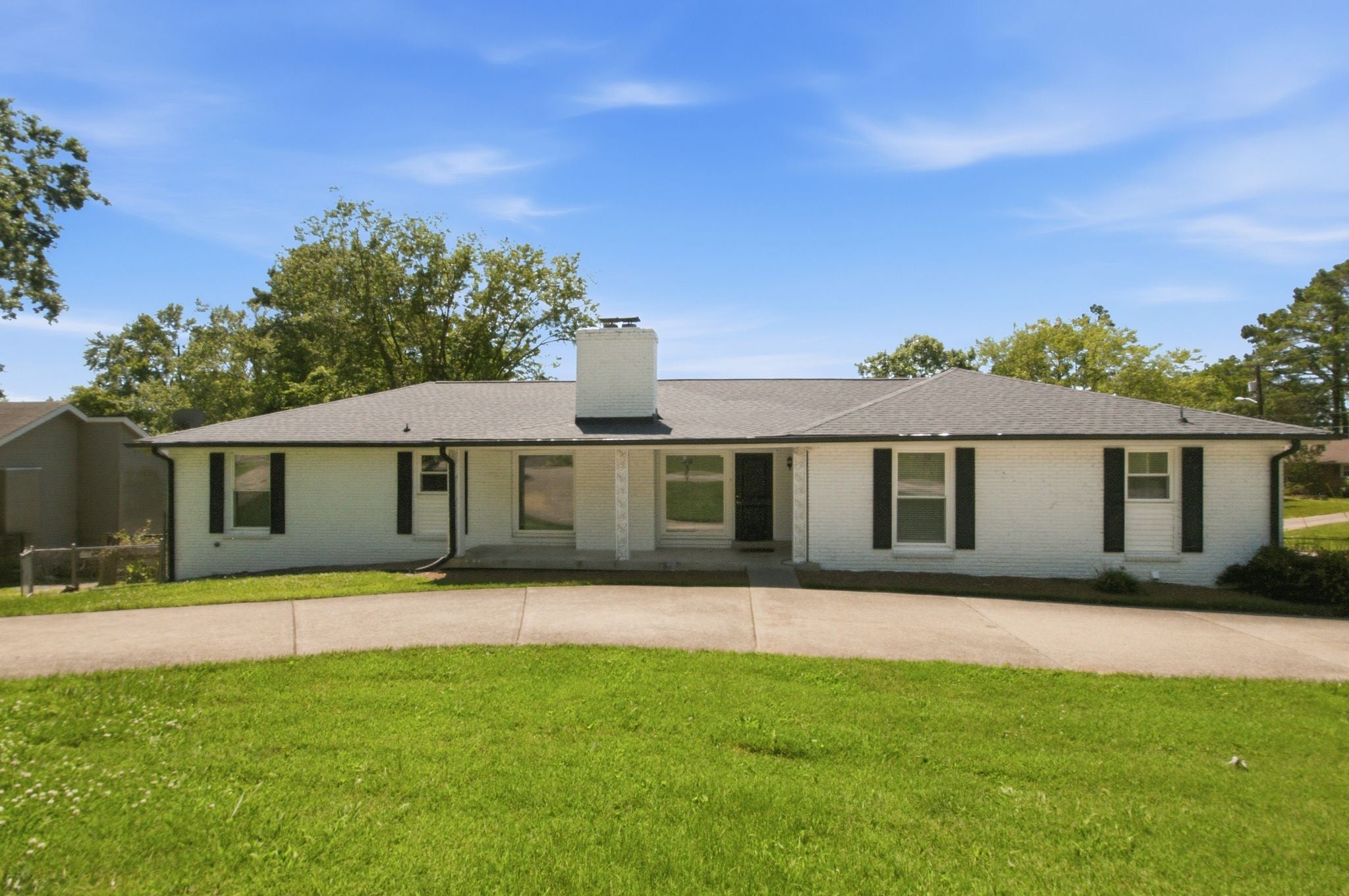 listing at 7401 Harrow Dr, Nashville