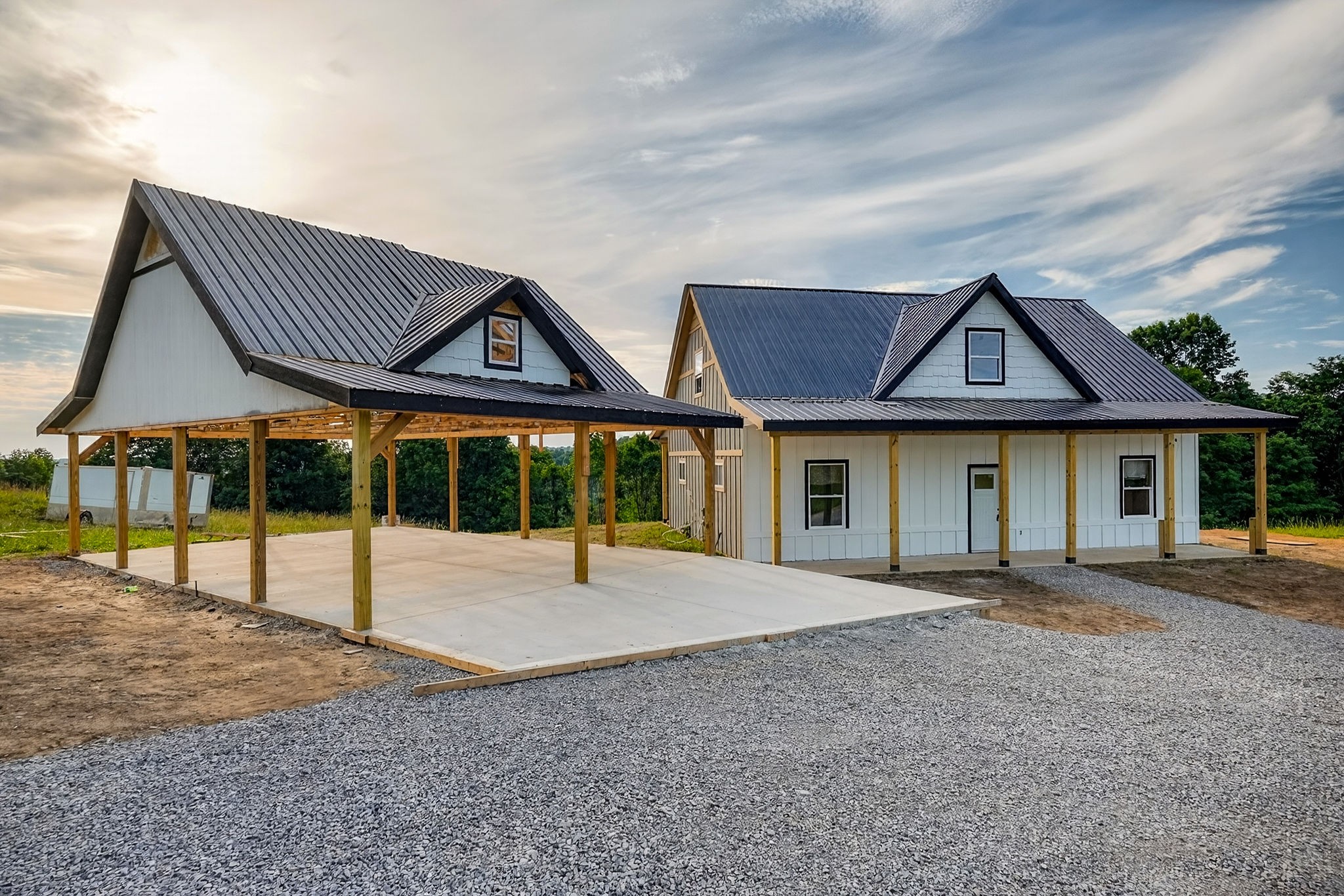 689 Amonett Cir