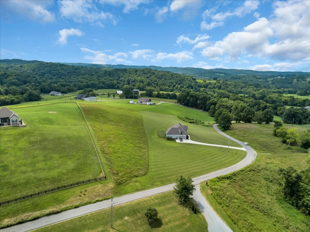 1301 Whiteside Hill Rd