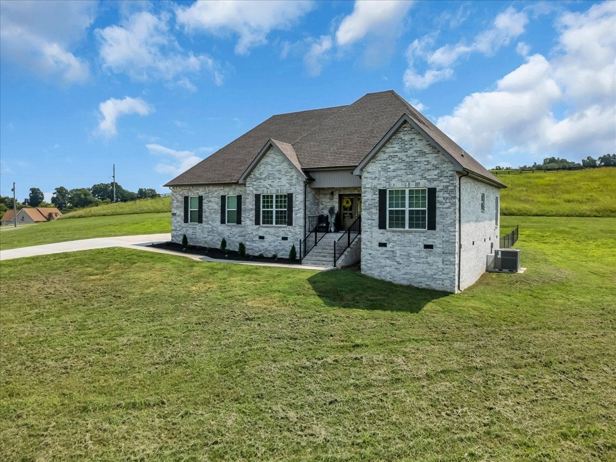 1301 Whiteside Hill Rd