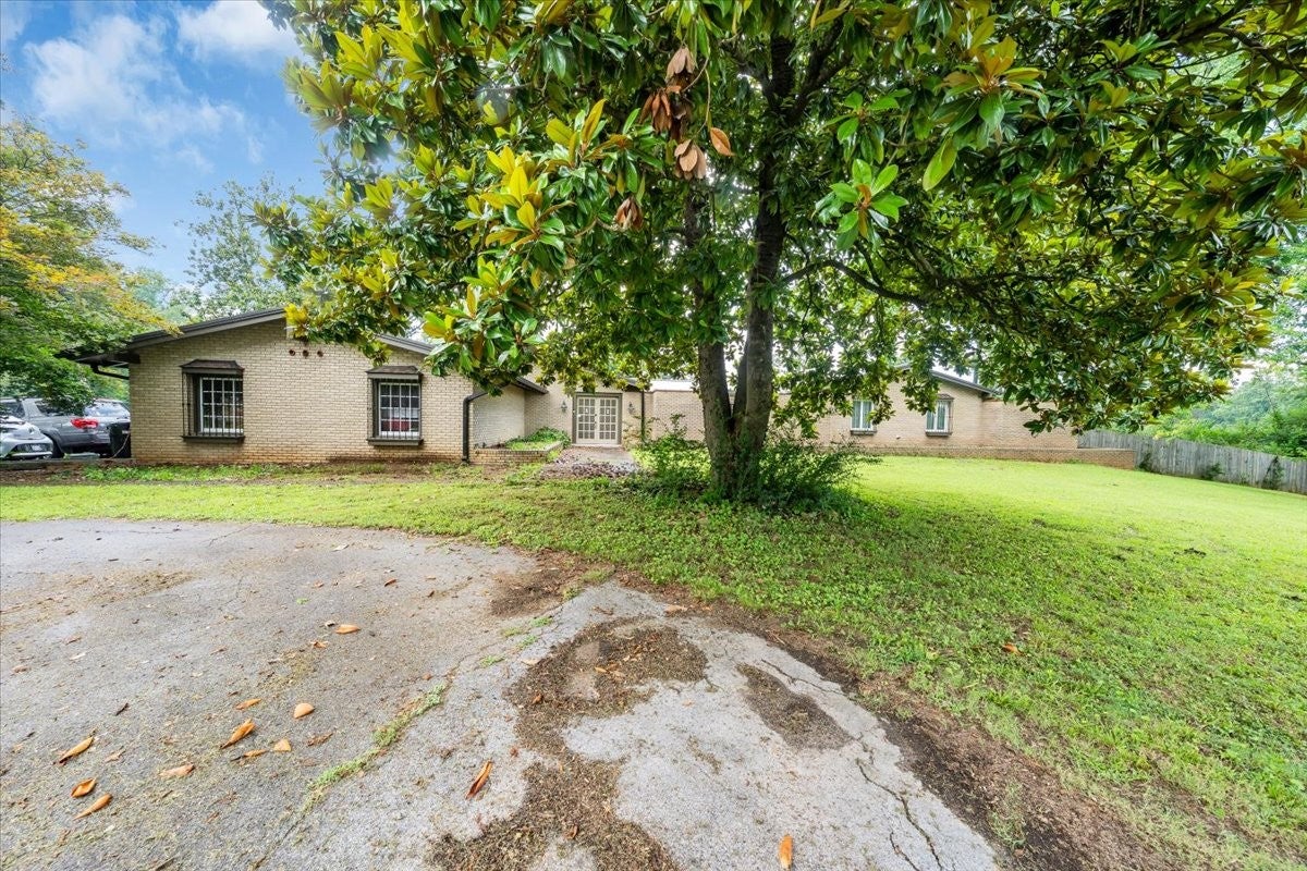 6126 Manchester Hwy