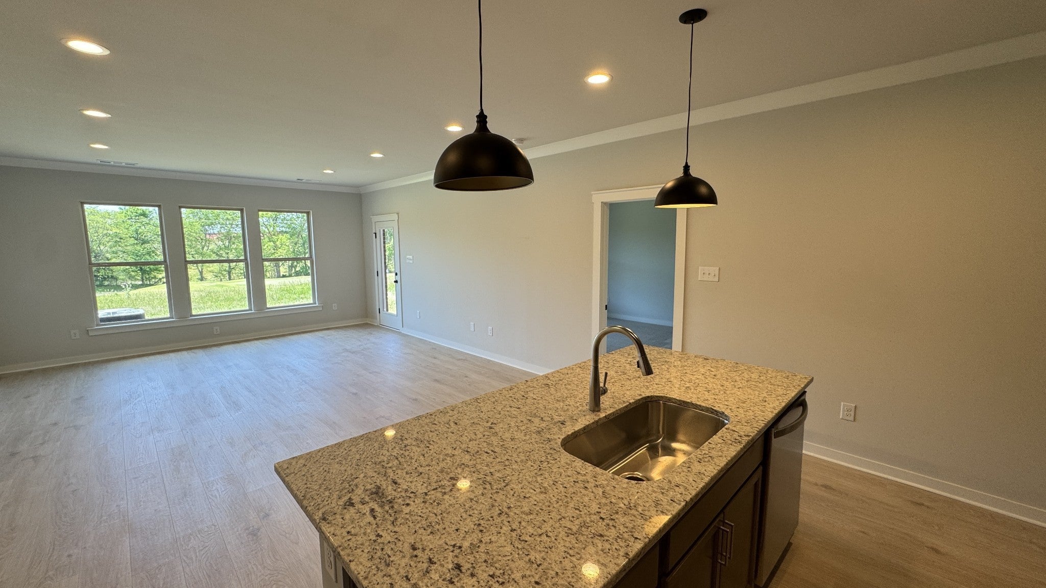 492 W Foxrun