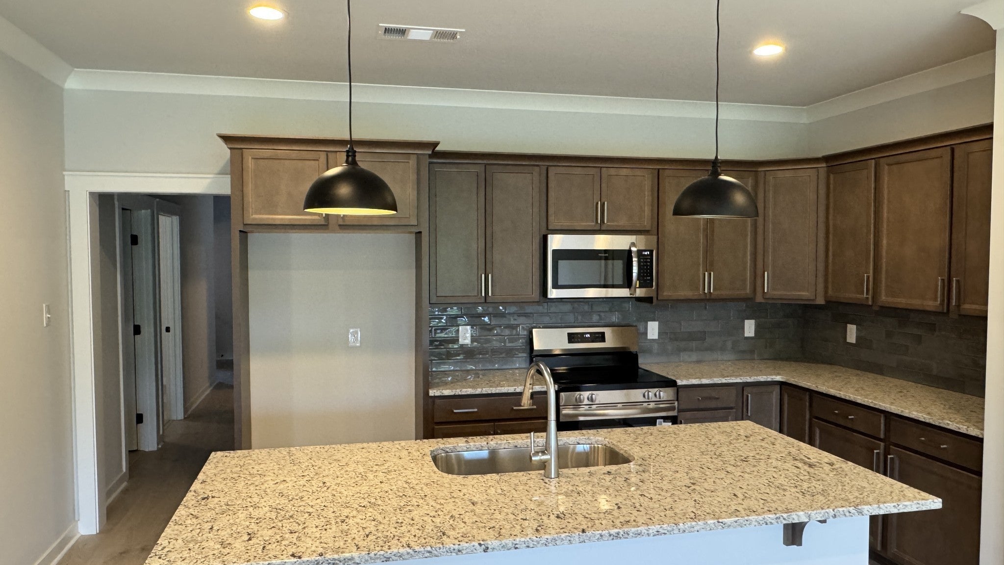 492 W Foxrun