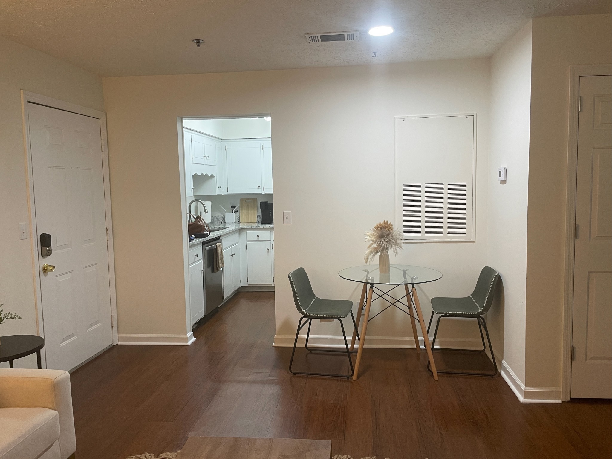 1808 State St 211