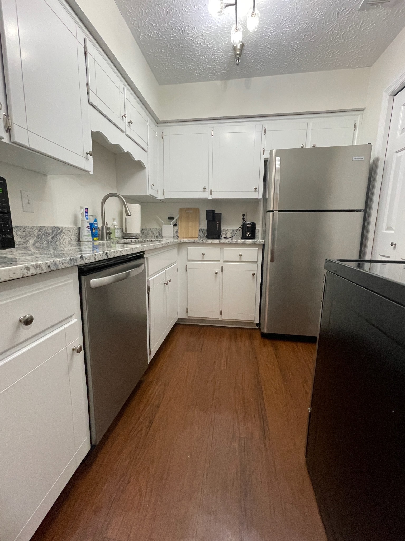 1808 State St 211