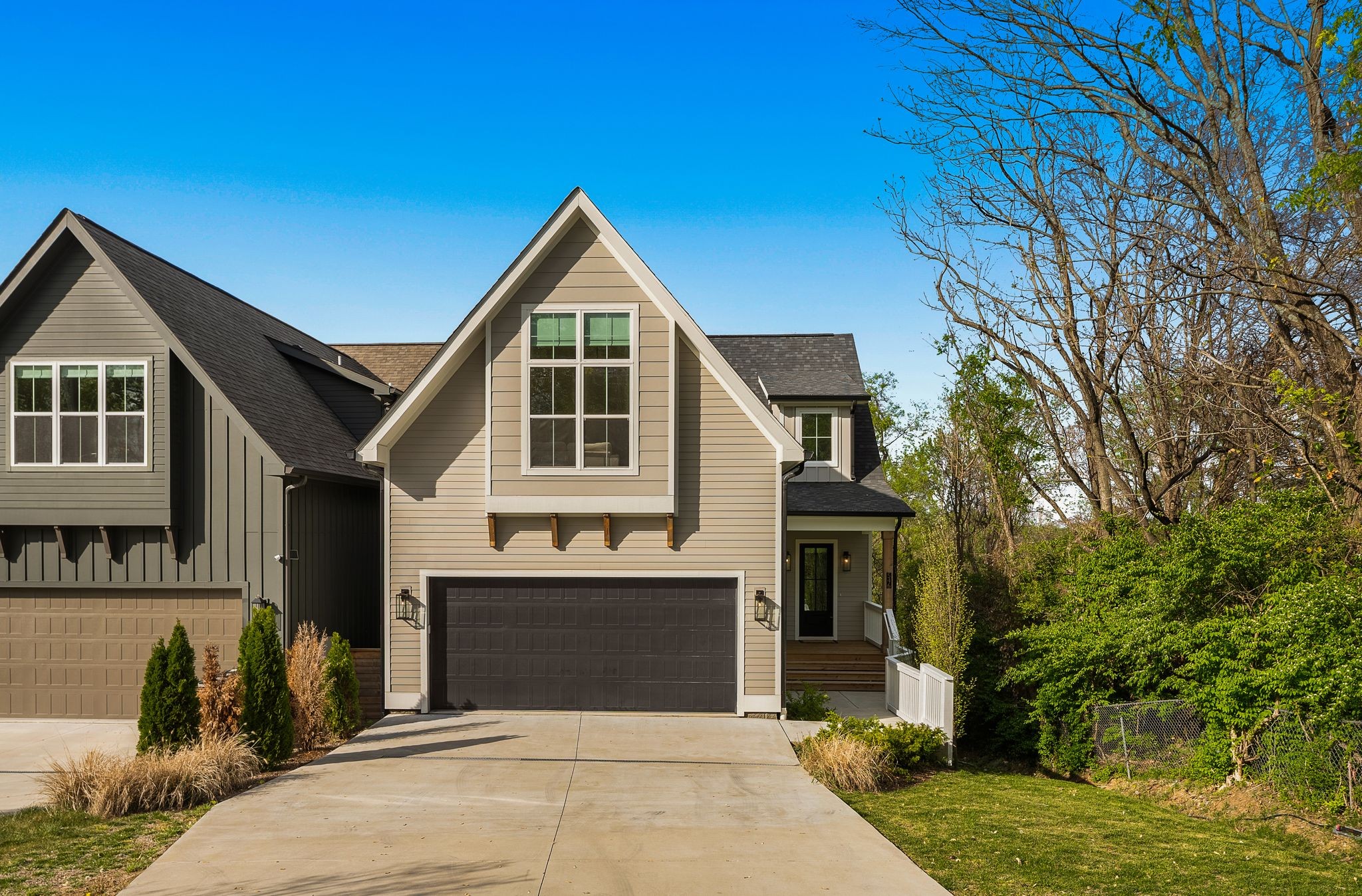 546 Whispering Hills Dr