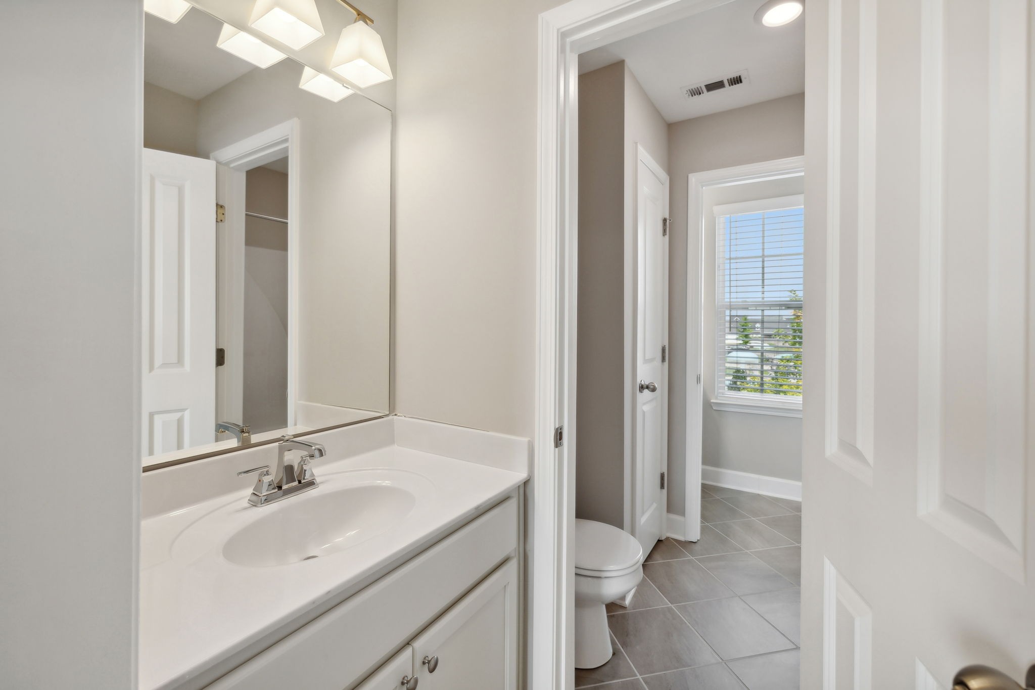 Photo 31 of 36 of 1000 Carraway Ln townhome