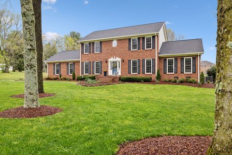 2009 Cedarmont Dr Franklin TN 37067