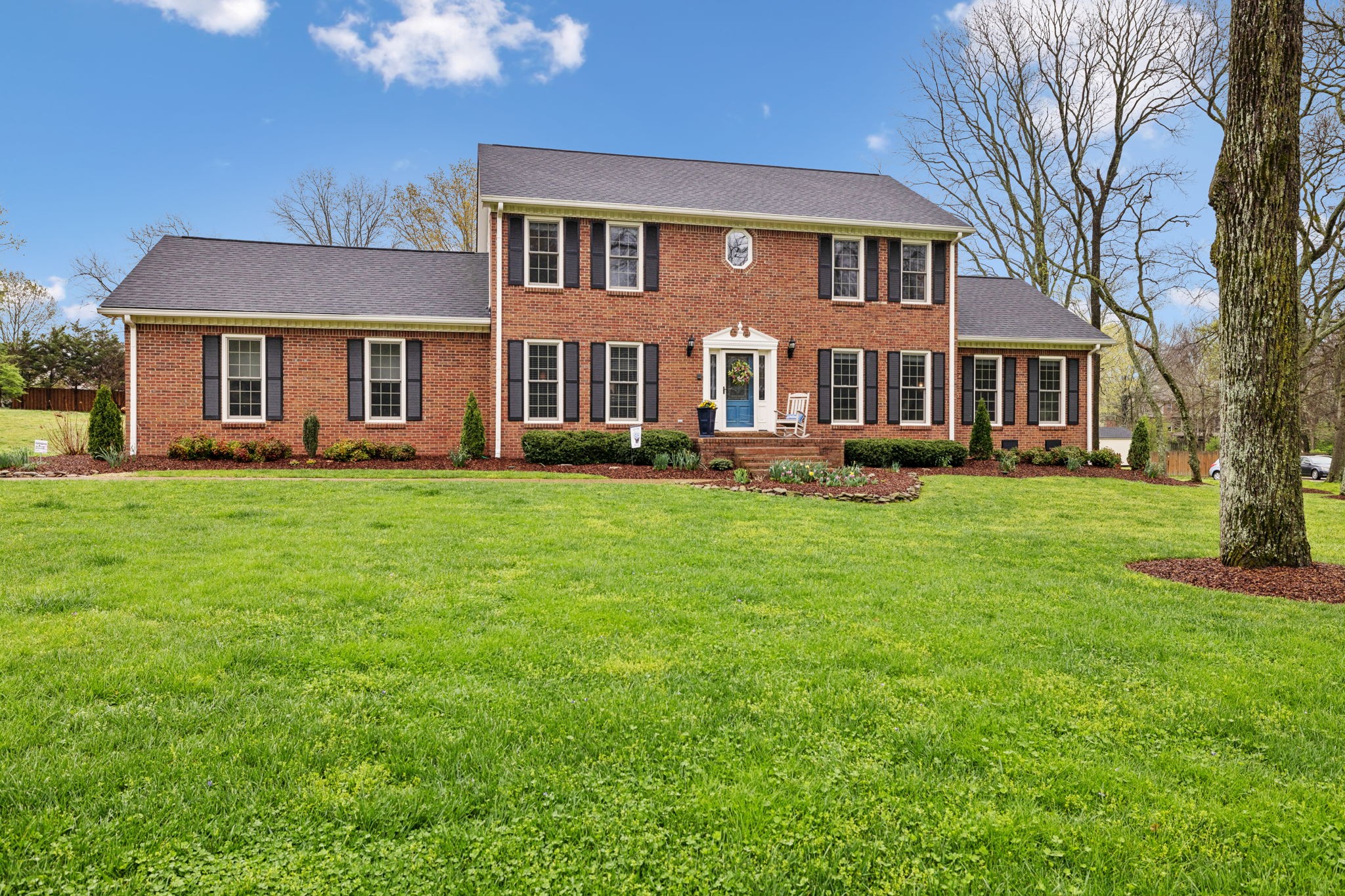 2009 Cedarmont Dr