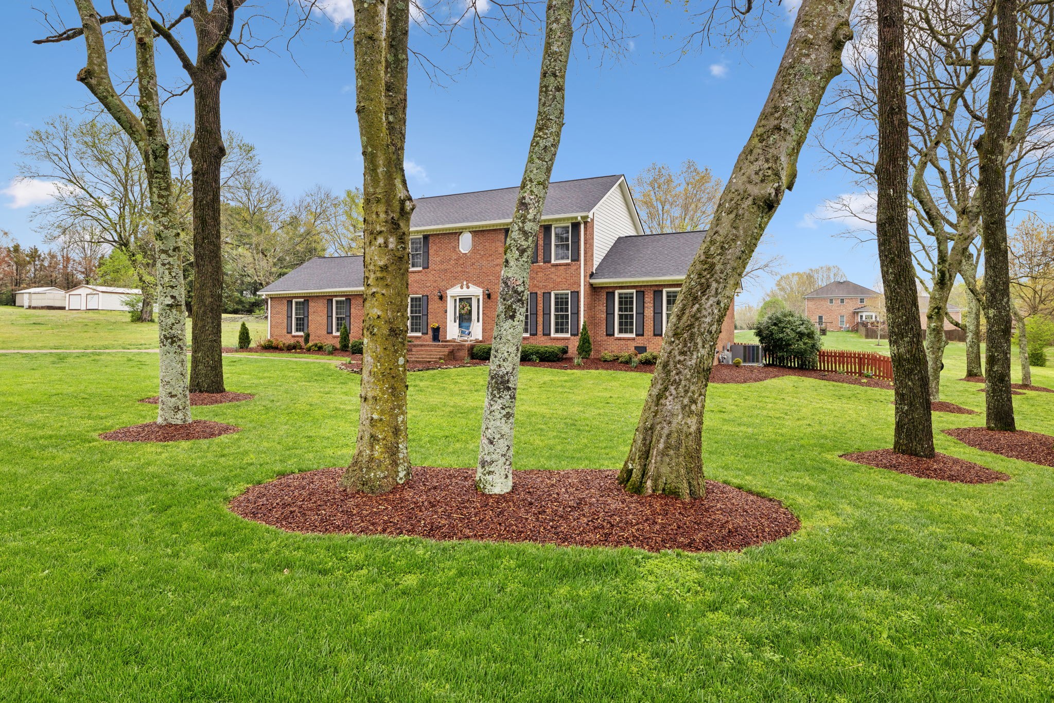 2009 Cedarmont Dr