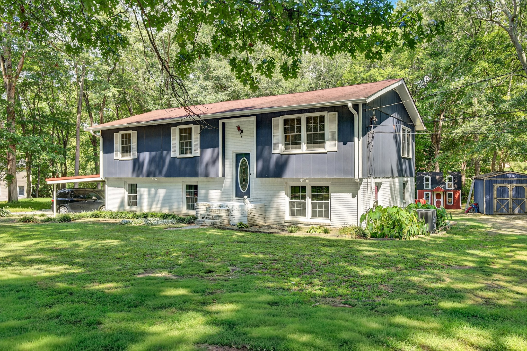 23 Hodge Ln