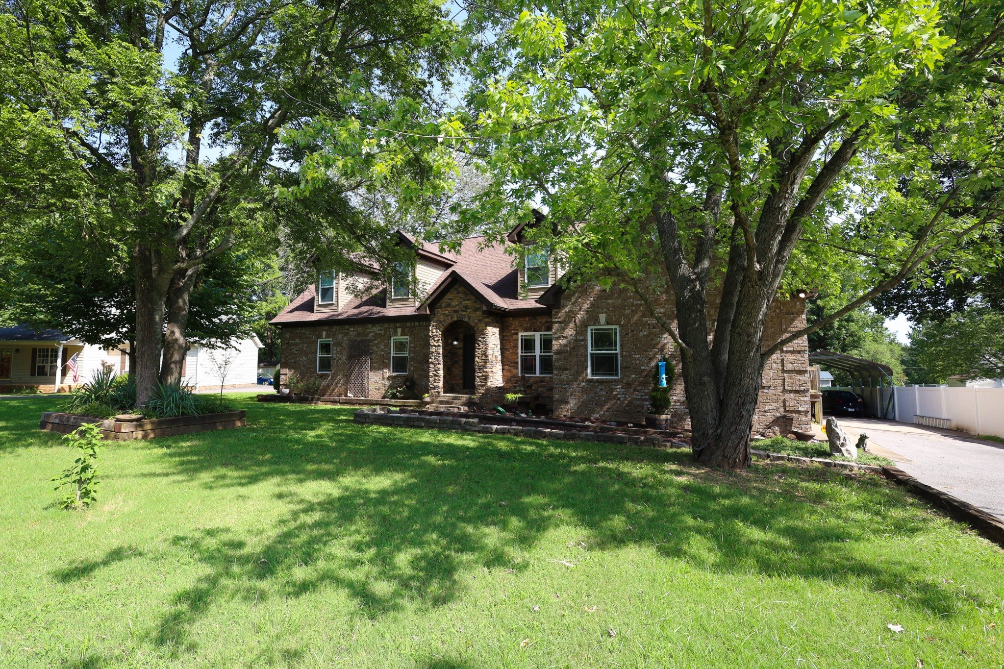 2544 Ramblewood Dr