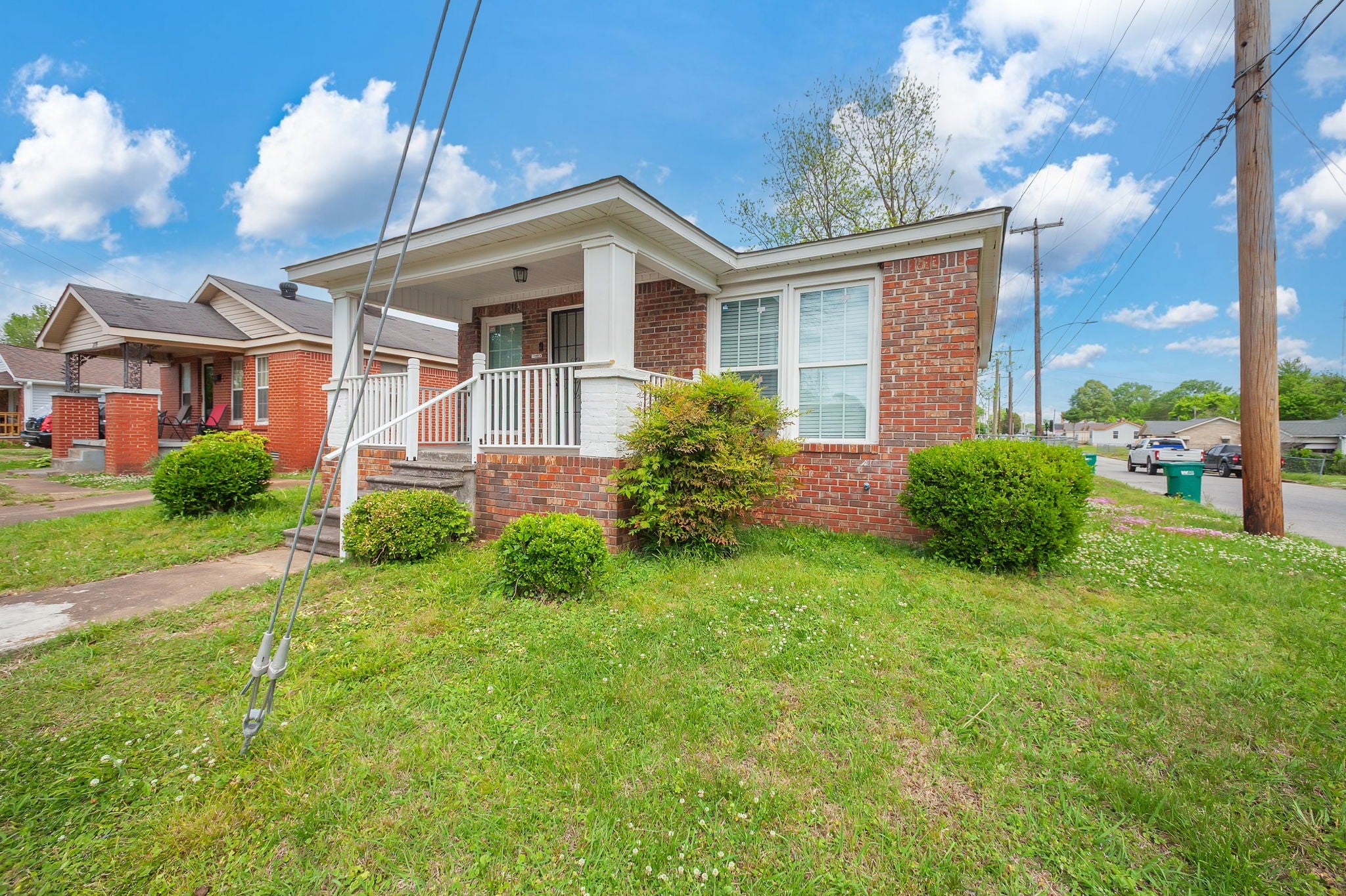 221 Burton St
