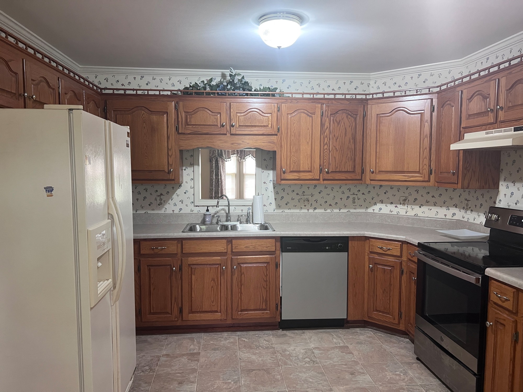 2121 Red Mile Rd